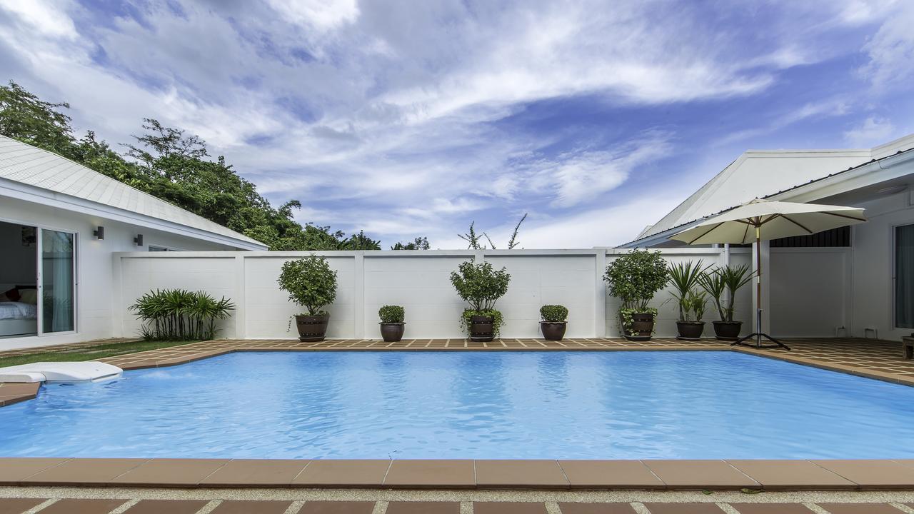 Baan Promphun Pool Villa by BV Si Sunthon Bagian luar foto