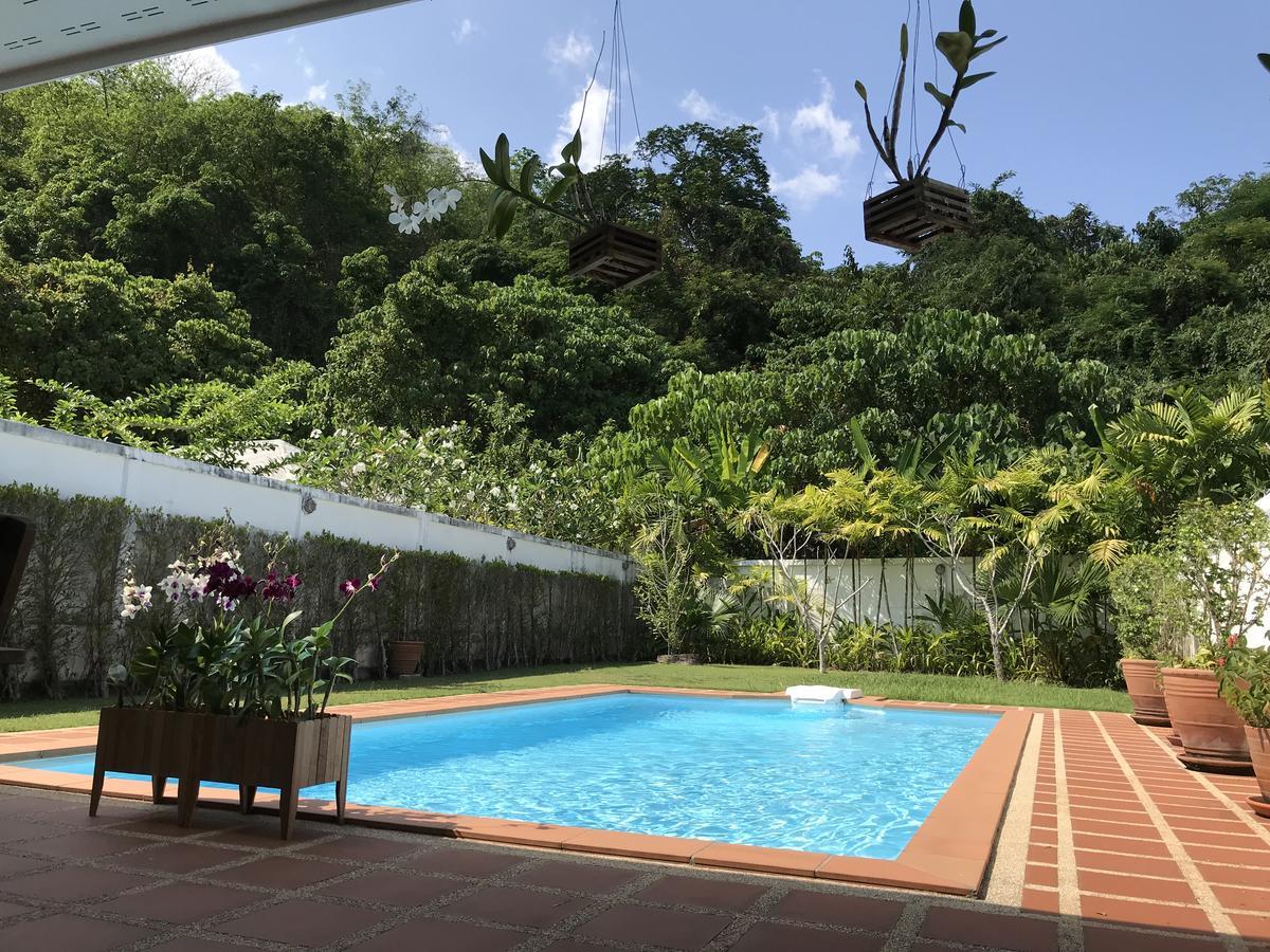 Baan Promphun Pool Villa by BV Si Sunthon Bagian luar foto