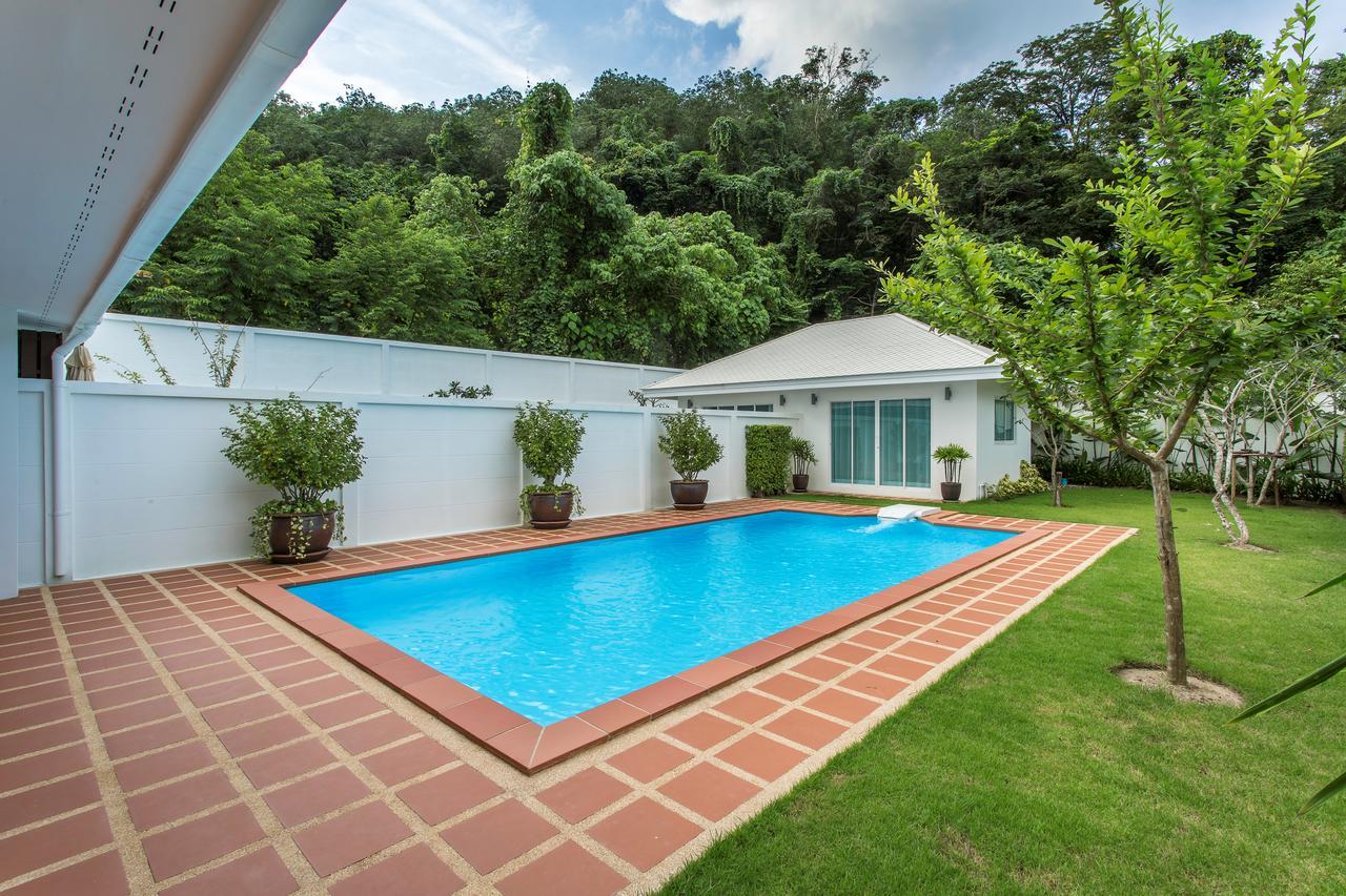 Baan Promphun Pool Villa by BV Si Sunthon Bagian luar foto
