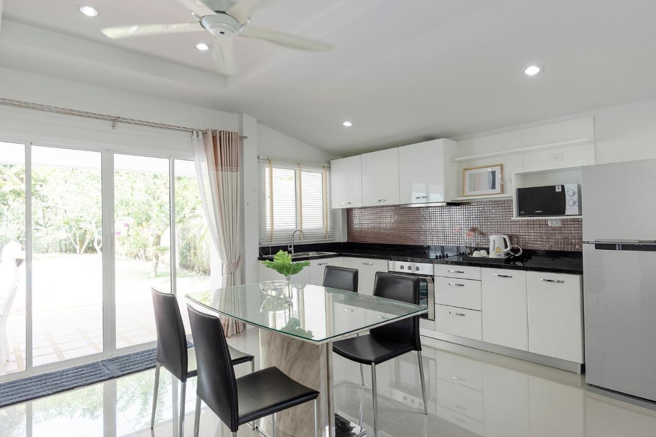 Baan Promphun Pool Villa by BV Si Sunthon Bagian luar foto