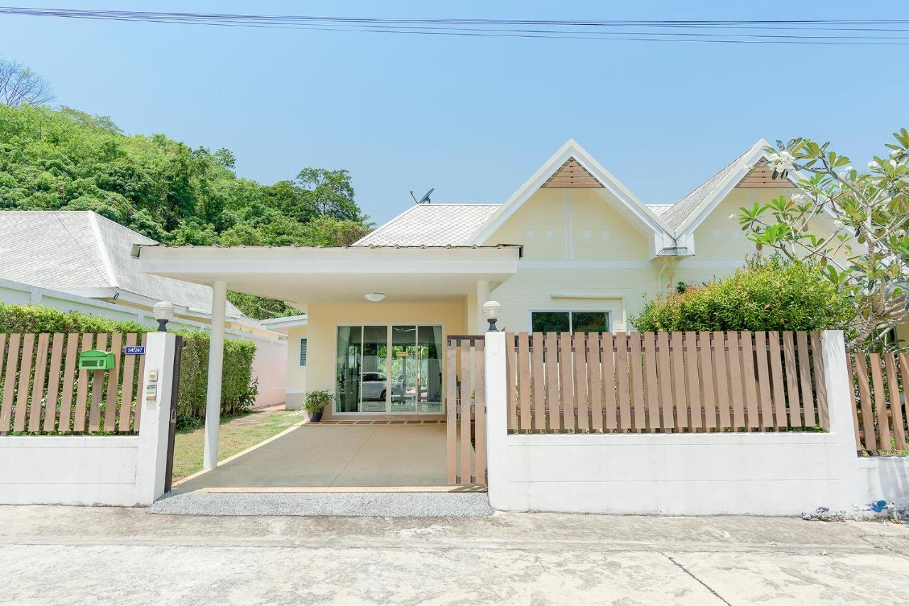 Baan Promphun Pool Villa by BV Si Sunthon Bagian luar foto